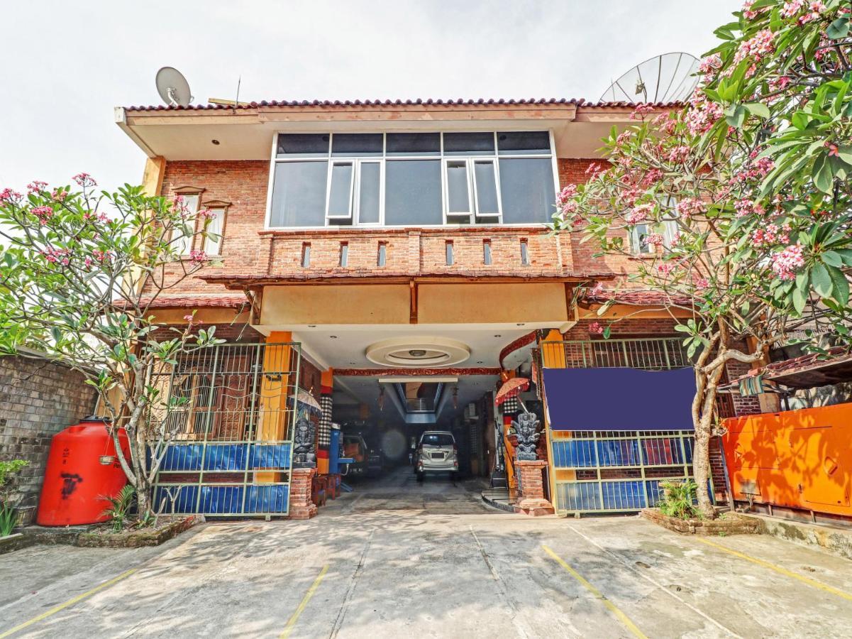 Oyo 90408 Hotel Horton 井里汶 外观 照片