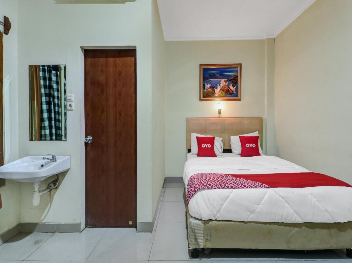 Oyo 90408 Hotel Horton 井里汶 外观 照片