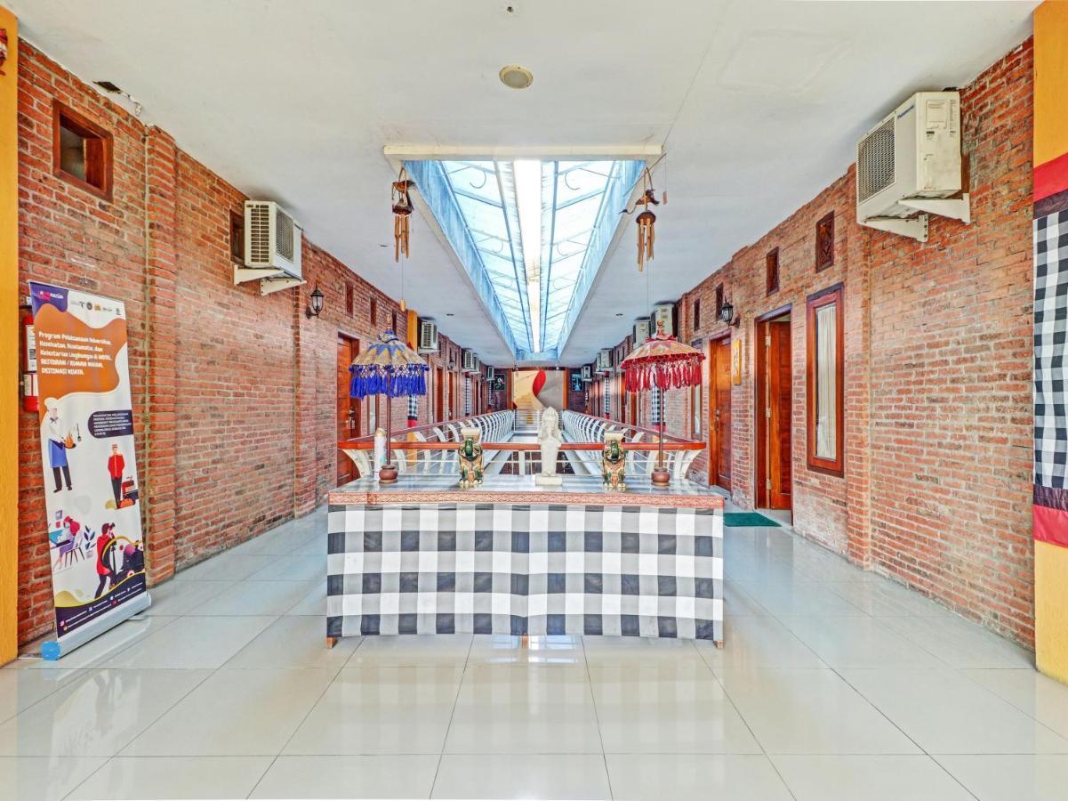 Oyo 90408 Hotel Horton 井里汶 外观 照片